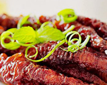 可以吮著吃的虎皮雞爪，連骨頭都是酥的